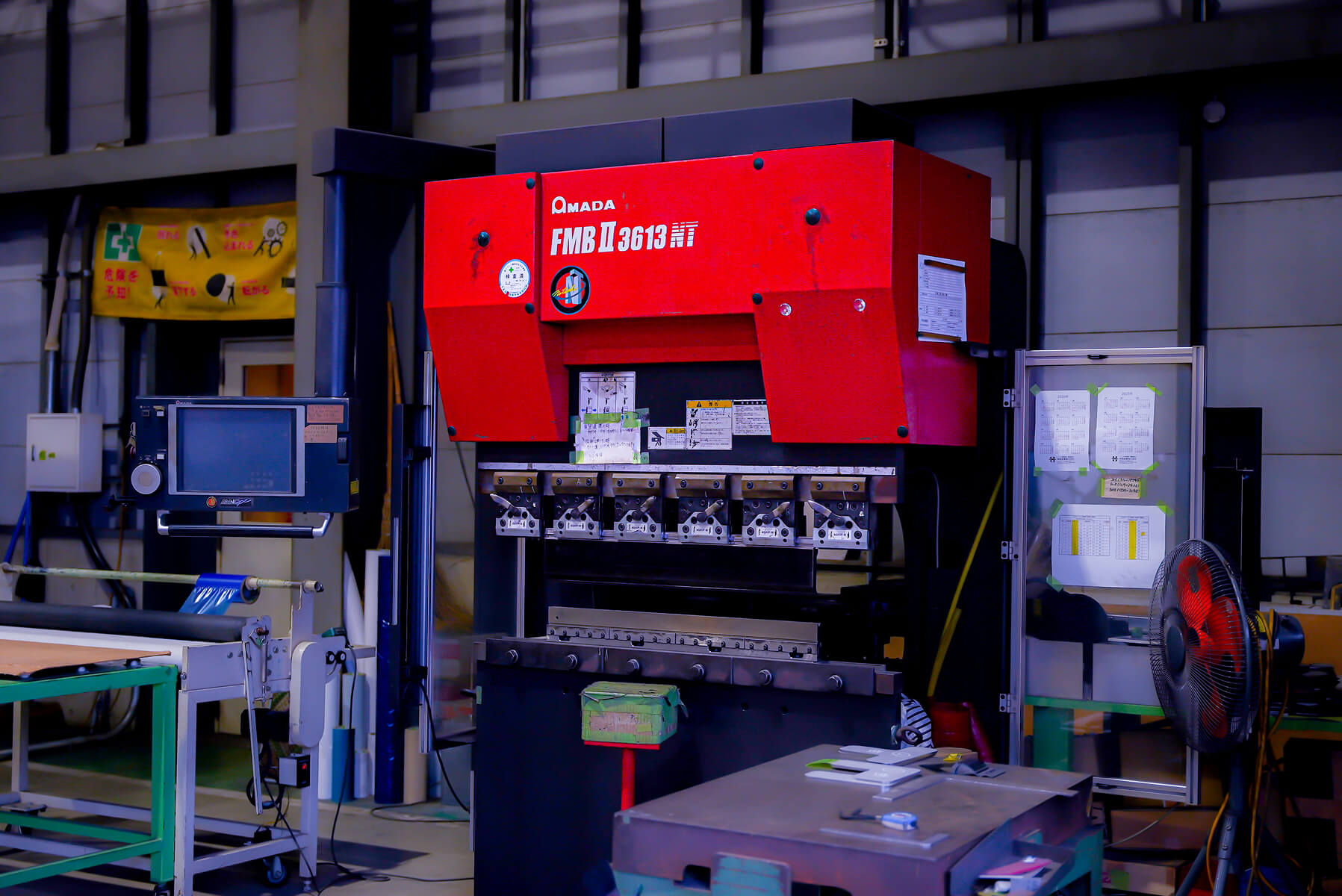 AMADA ACサーボプレスのイメージ