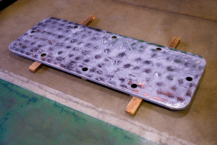 門型300トンプレスのイメージ