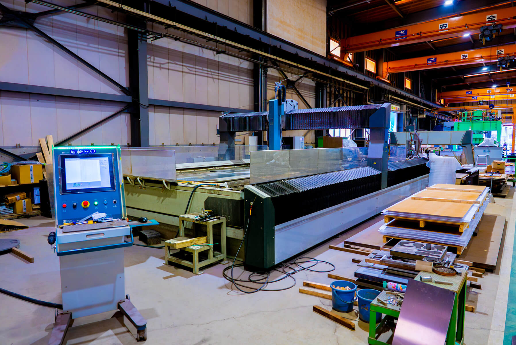 ウォータージェット切断のイメージ